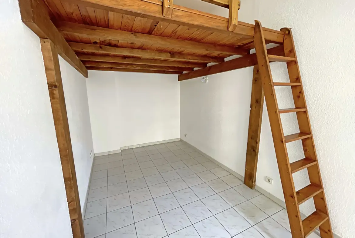 A vendre : Studio Mezzanine - Place de la Canourgue, Montpellier 