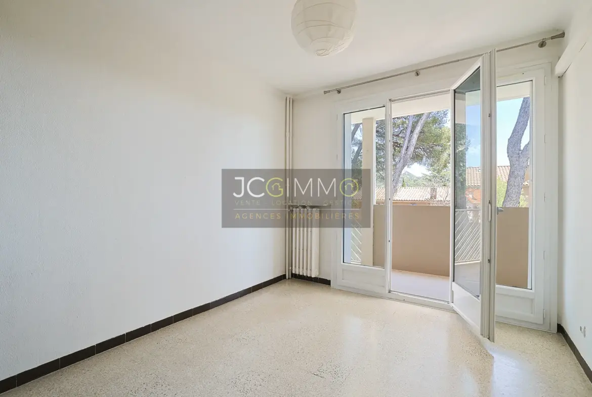 Toulon : Appartement T4 de 80 m2 en cœur de quartier avec garage et cave 