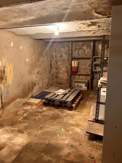 Maison avec jardin et 2 appartements T2 dans une impasse à Toulon Ouest 