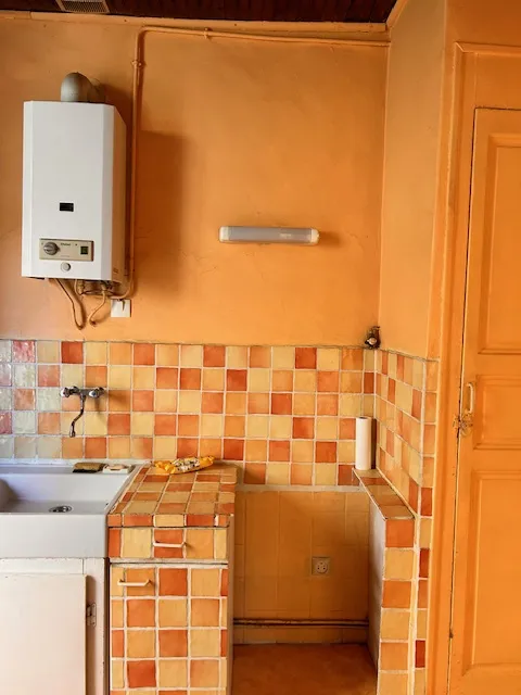 Maison avec jardin et 2 appartements T2 dans une impasse à Toulon Ouest 