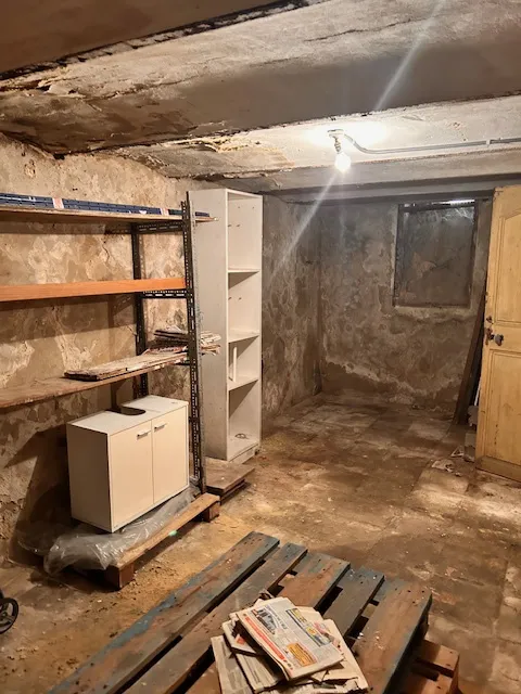 Maison avec jardin et 2 appartements T2 dans une impasse à Toulon Ouest 