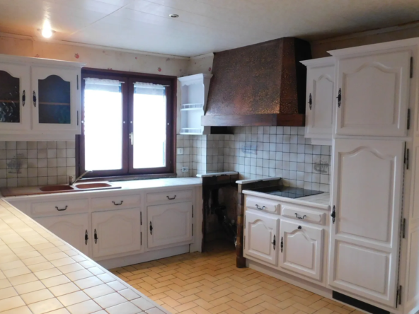Grande Maison avec Jardin et Garage à Ugny-sur-Meuse 