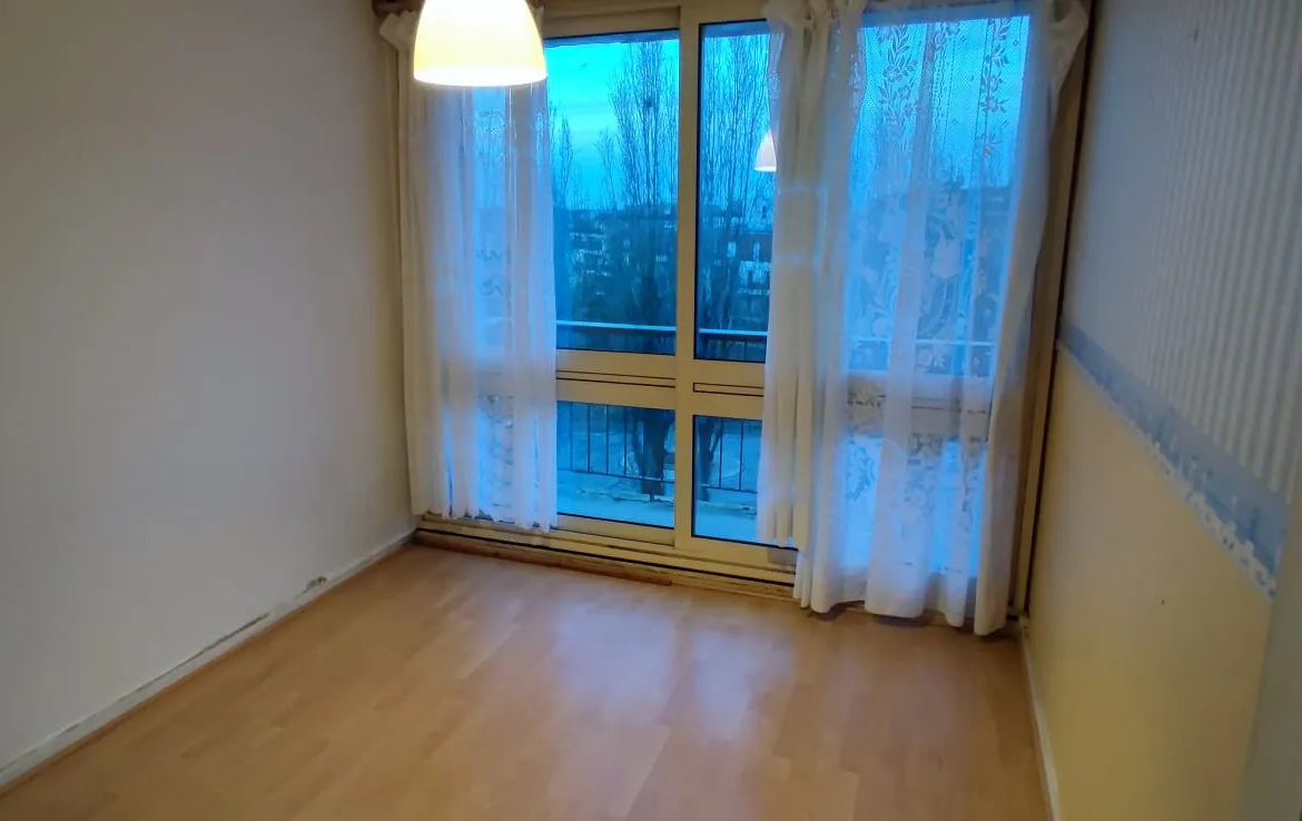 Appartement 92 m² avec balcon à Fontenay le Fleury 