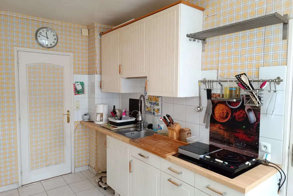 Appartement 92 m² avec balcon à Fontenay le Fleury 