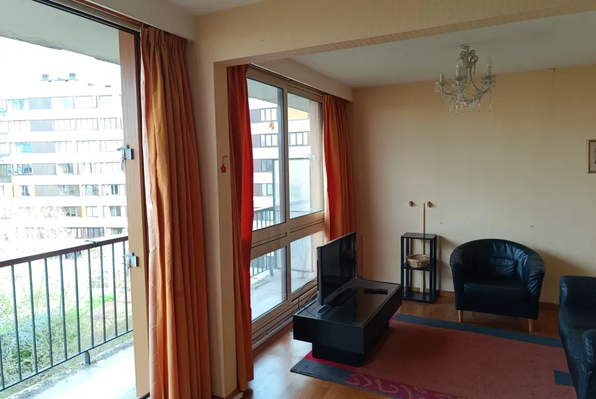 Appartement 92 m² avec balcon à Fontenay le Fleury 