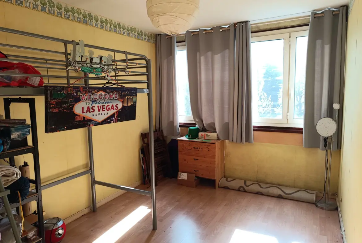 Appartement 92 m² avec balcon à Fontenay le Fleury 