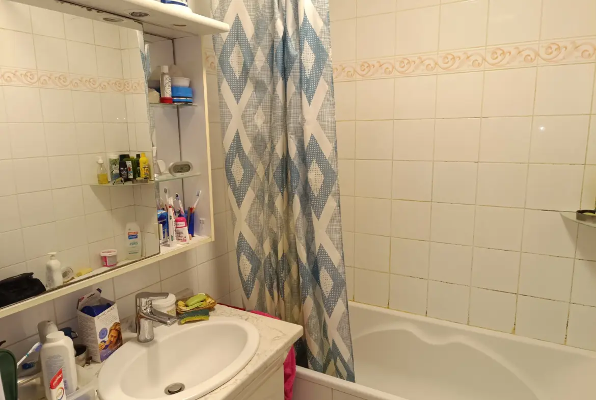 Appartement 92 m² avec balcon à Fontenay le Fleury 