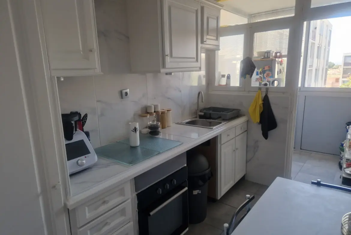 À vendre : Appartement T3 dans une Résidence agréable à Marignane 
