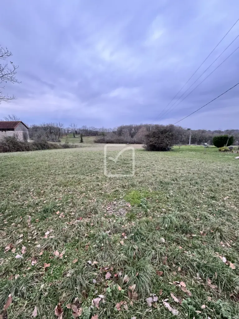 Terrain à bâtir de 2955 m² à Dégagnac - Opportunité à saisir