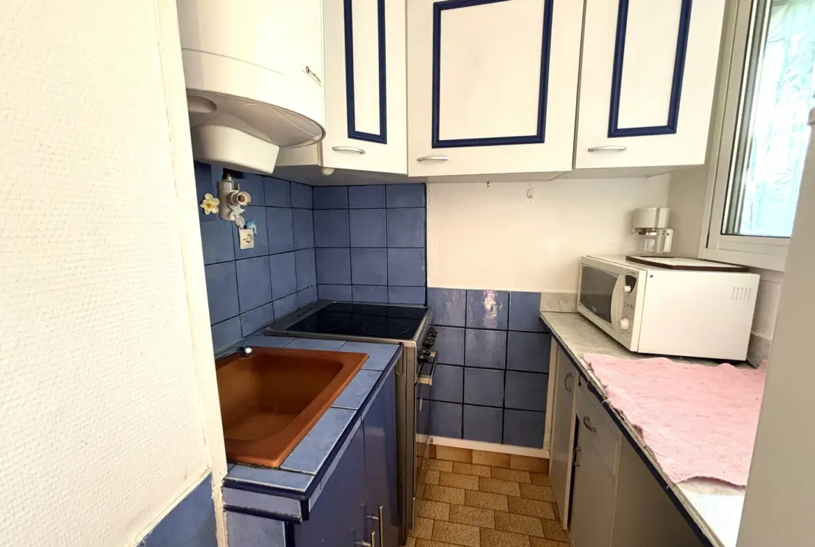 MONT SAINT MARTIN - STUDIO CABINE AVEC PARKING PRIVATIF à VENDRE 