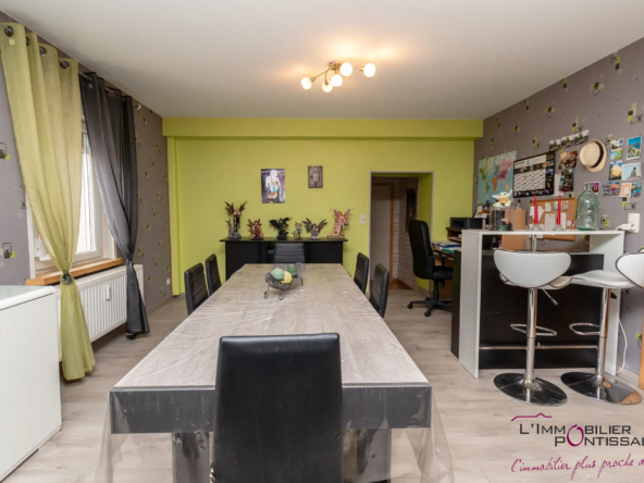 Vente Appartement lumineux 90 m² avec garage à Les Fourgs 