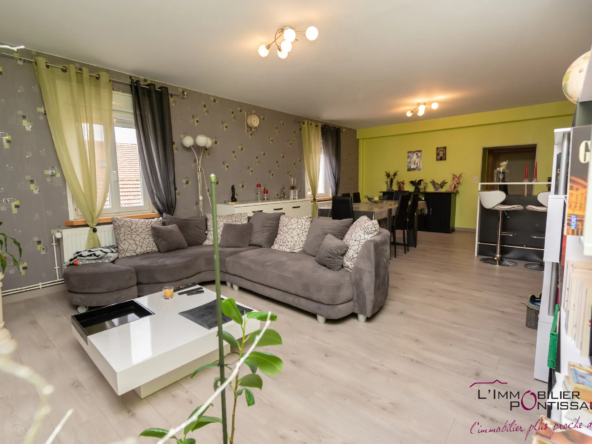 Vente Appartement lumineux 90 m² avec garage à Les Fourgs 