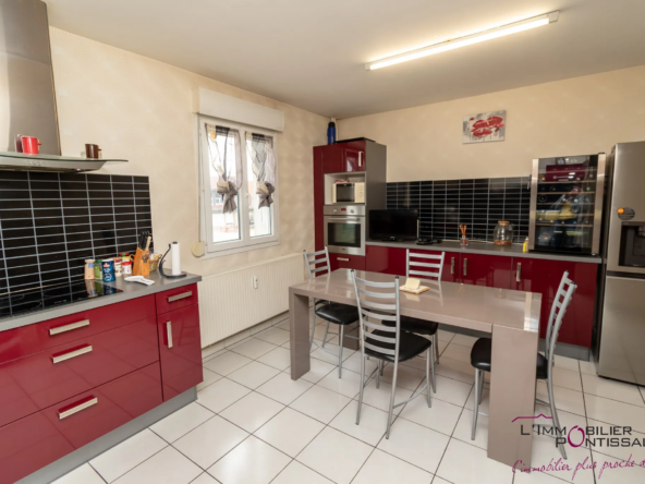 Vente Appartement lumineux 90 m² avec garage à Les Fourgs 