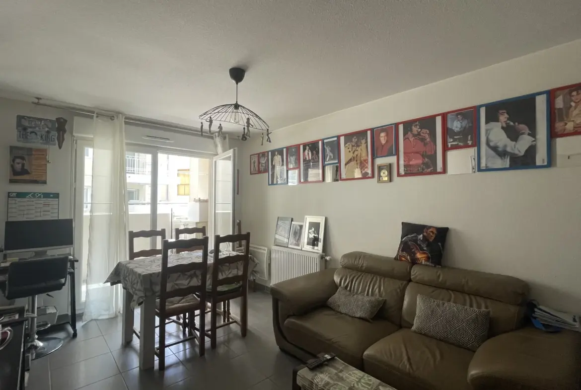 Appartement 2 pièces lumineux à vendre à Toulon avec place de parking 