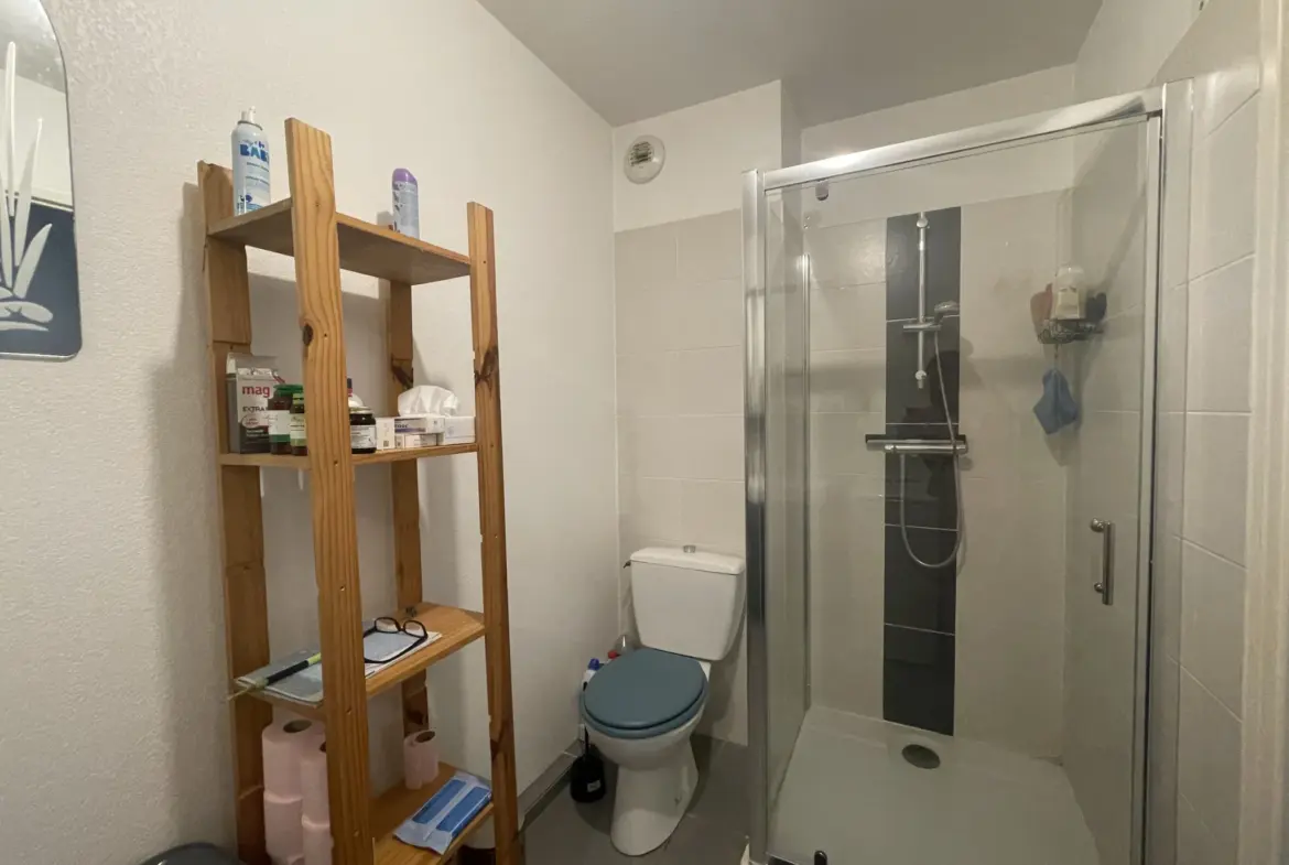 Appartement 2 pièces lumineux à vendre à Toulon avec place de parking 