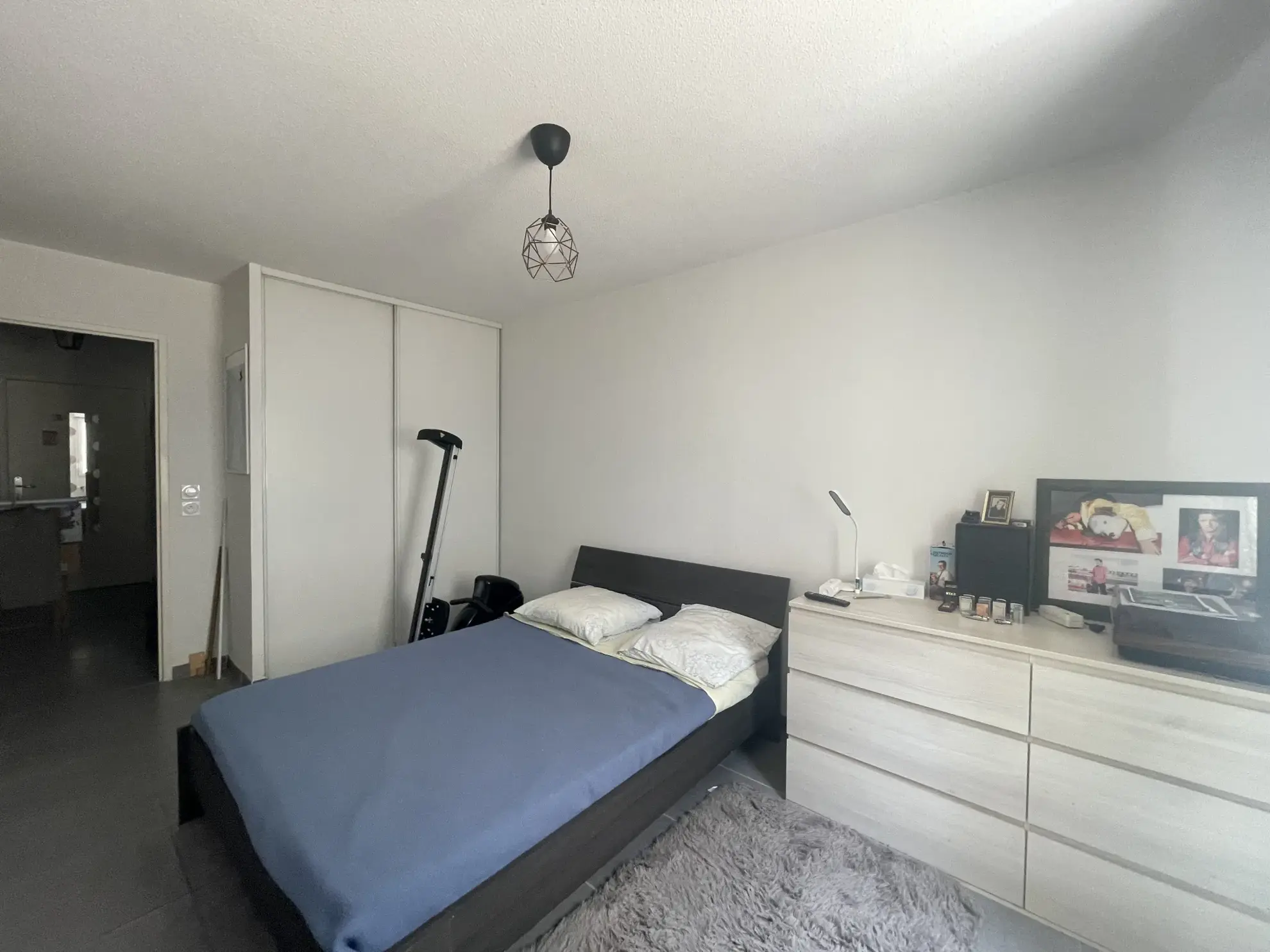 Appartement 2 pièces lumineux à vendre à Toulon avec place de parking 