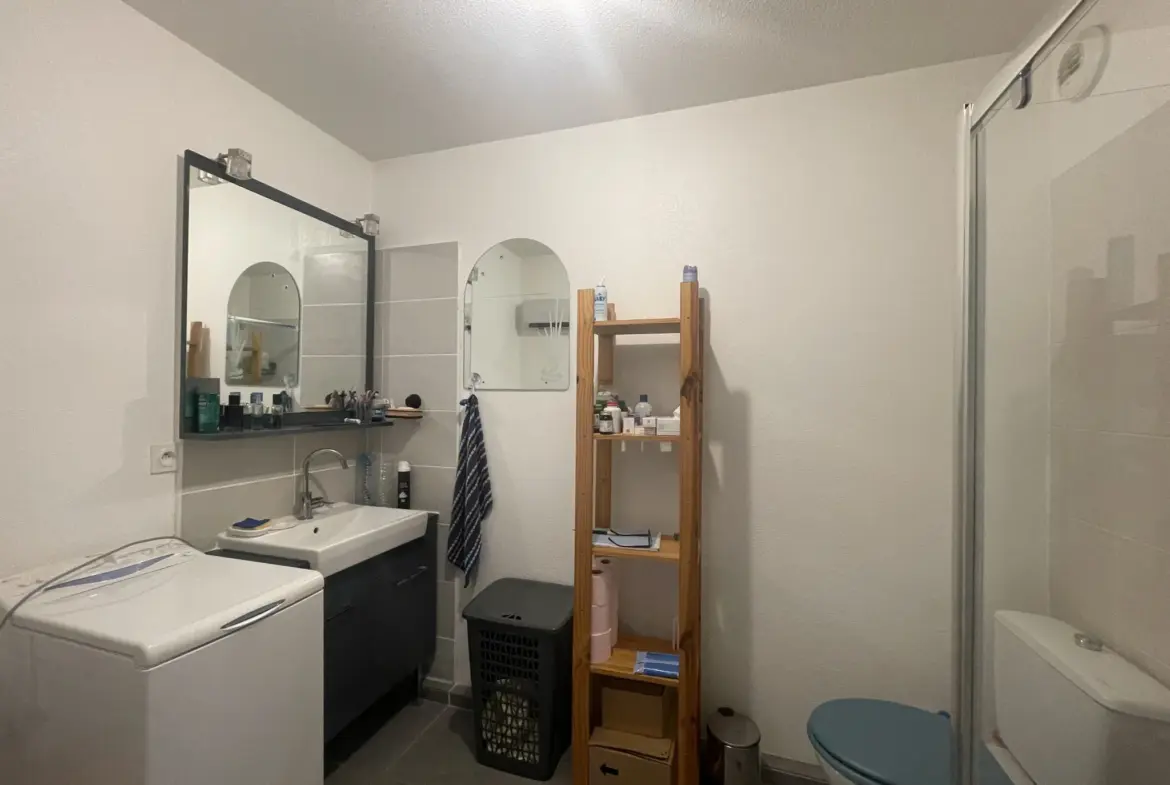 Appartement 2 pièces lumineux à vendre à Toulon avec place de parking 