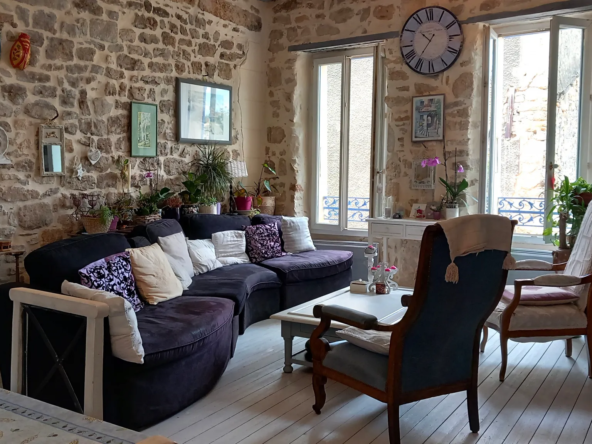 Maison de village au cœur de Mornas - 235 000 € 
