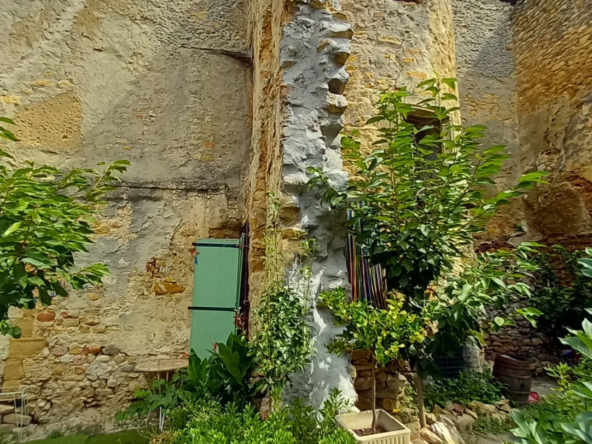 Maison de village au cœur de Mornas - 235 000 € 