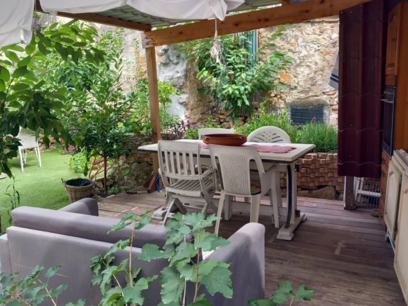Maison de village au cœur de Mornas - 235 000 € 