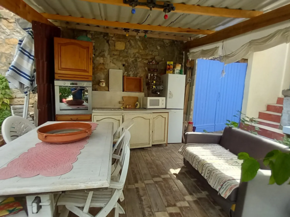 Maison de village au cœur de Mornas - 235 000 € 