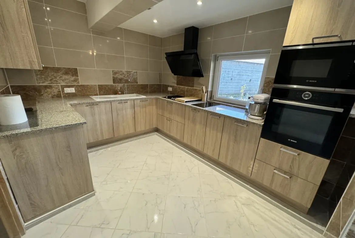 Maison rénovée de 139 m² à vendre à Haut de Lescar 