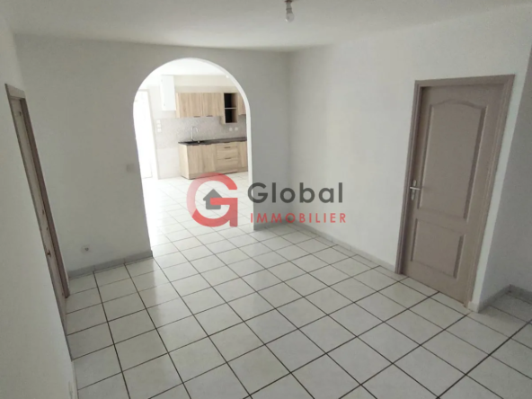 Vente maison de plain-pied avec garage à Nîmes 