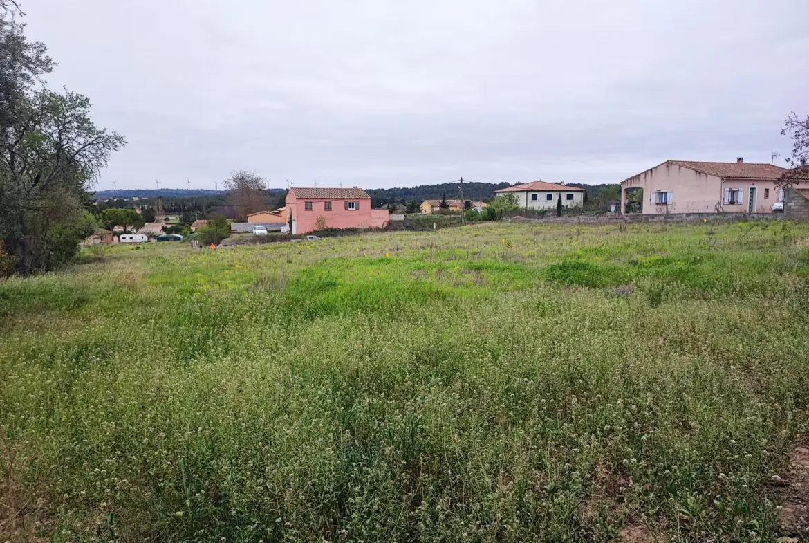 Terrain constructible de 938 m² à Castelnau d'Aude 