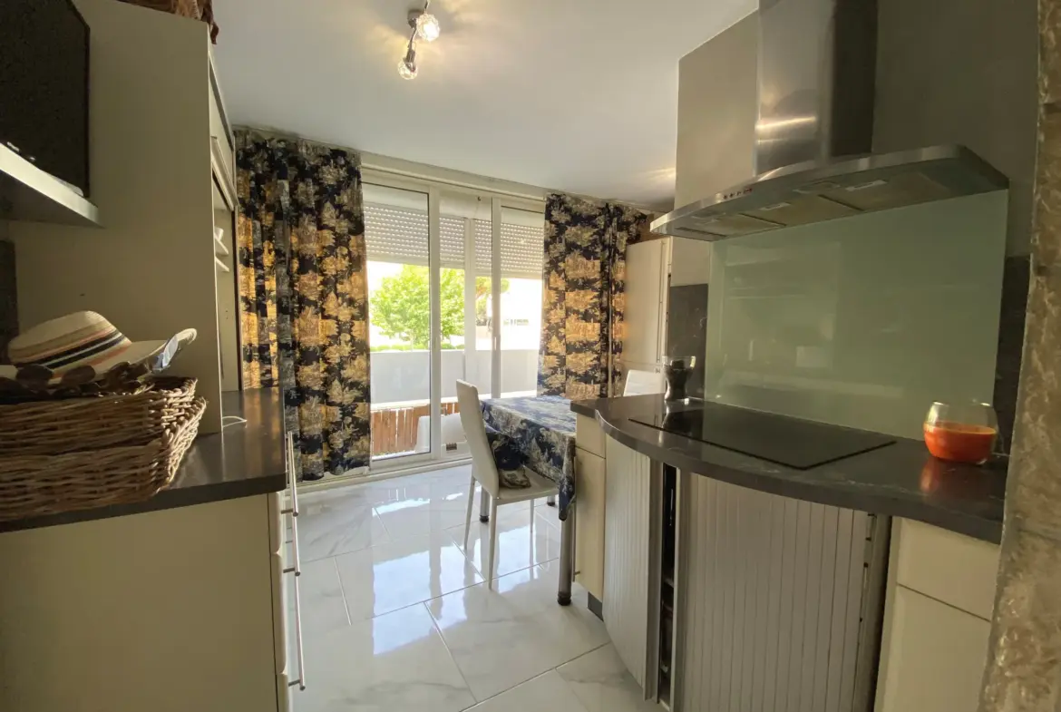 Appartement T5 rénové avec vue sur l'étang à Balaruc-les-Bains 