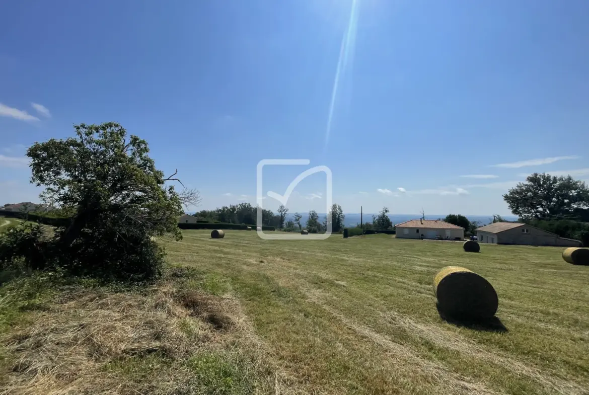 Terrain de 1 827 m² sur les hauteurs de Domme à vendre 
