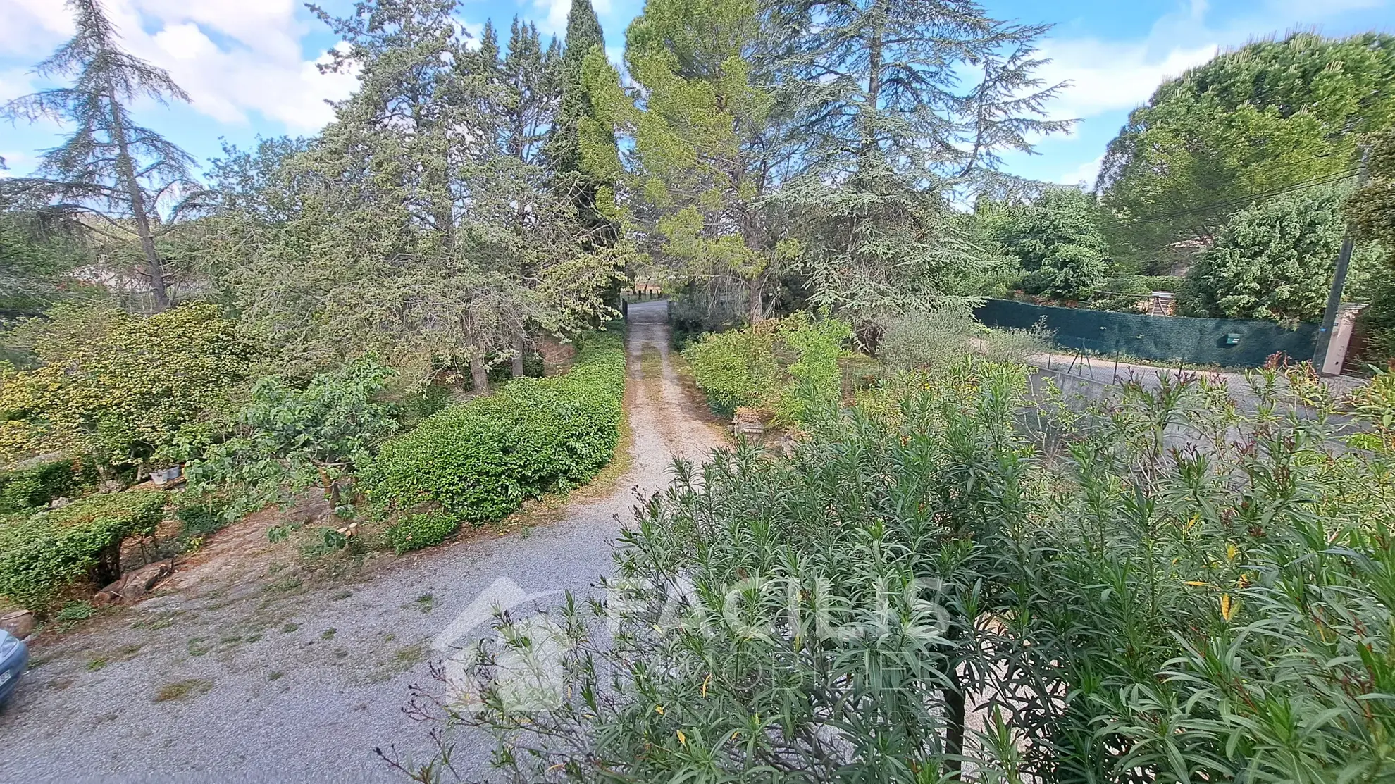 Terrain à bâtir de 1074 m² à Lorgues à vendre 