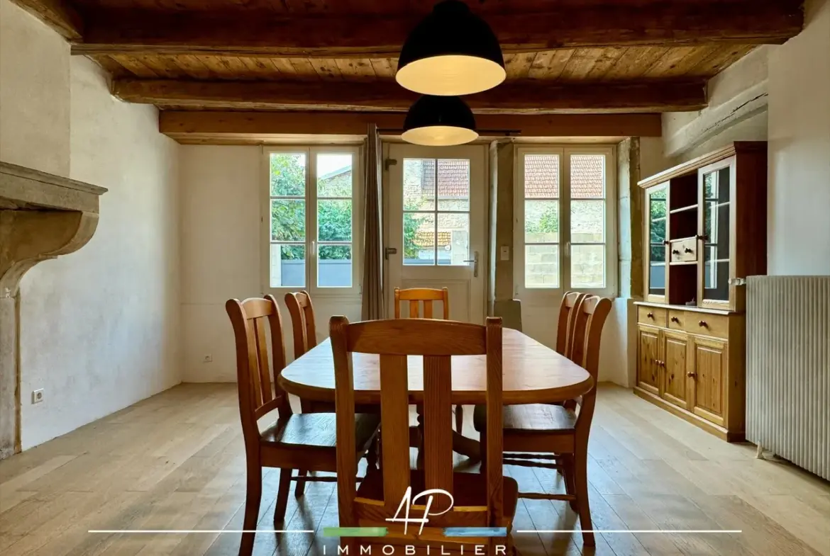 Maison de ville avec 4 chambres à Bourberain - 183 m2 