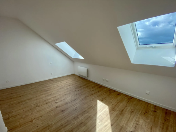 Maison rénovée de 4 chambres avec jardin à Neuville-en-Ferrain 