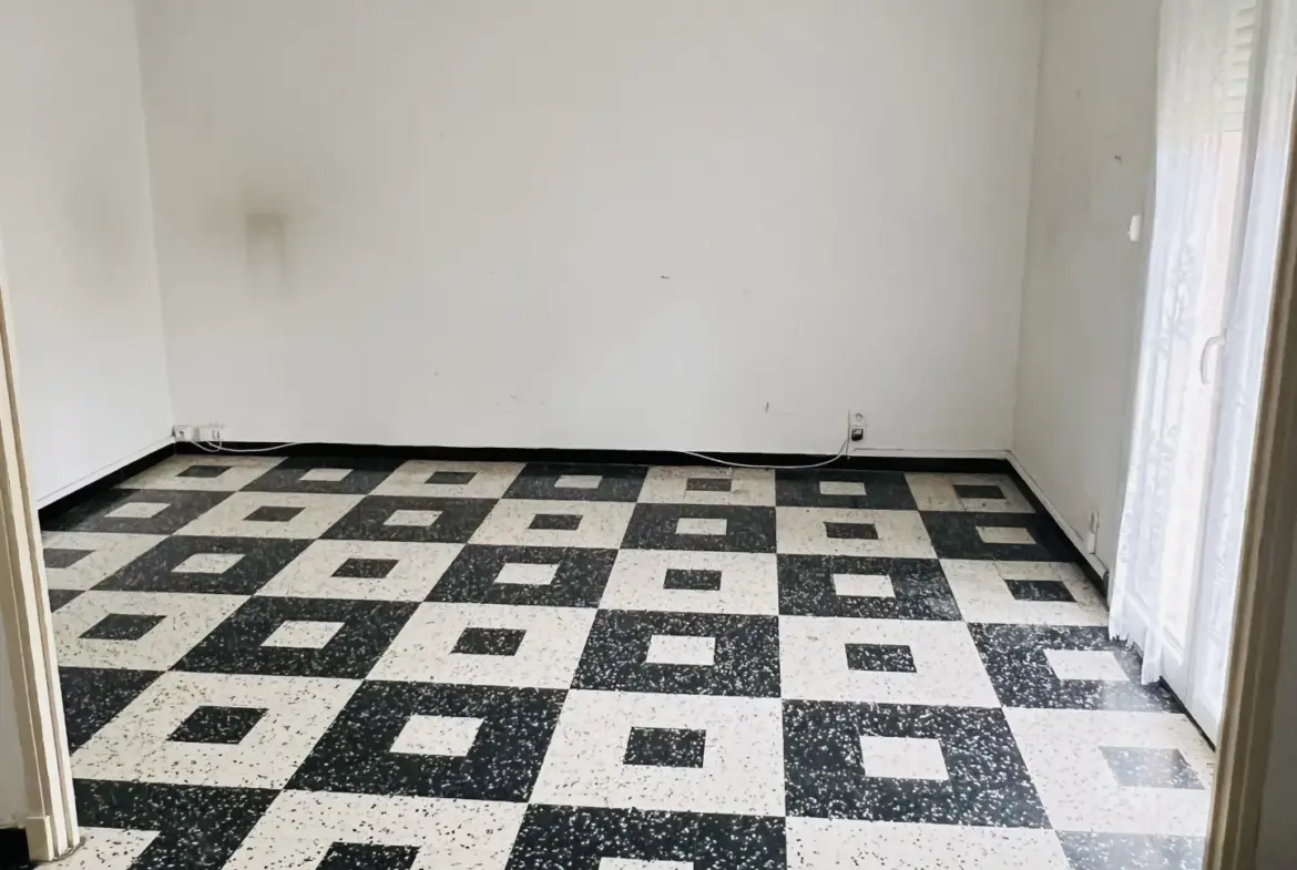 Appartement T4 à vendre à Lunel avec 2 balcons 