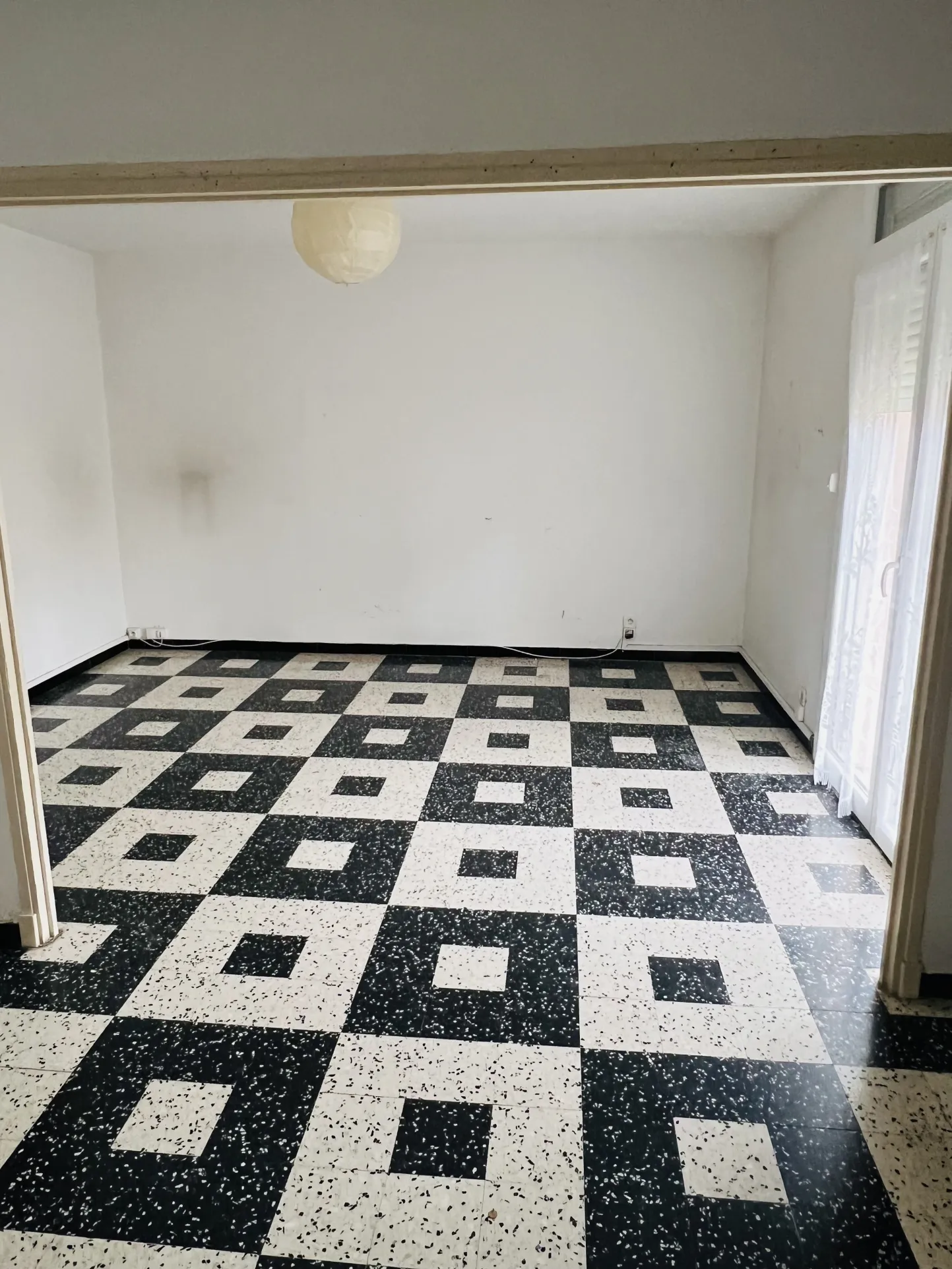 Appartement T4 à vendre à Lunel avec 2 balcons 