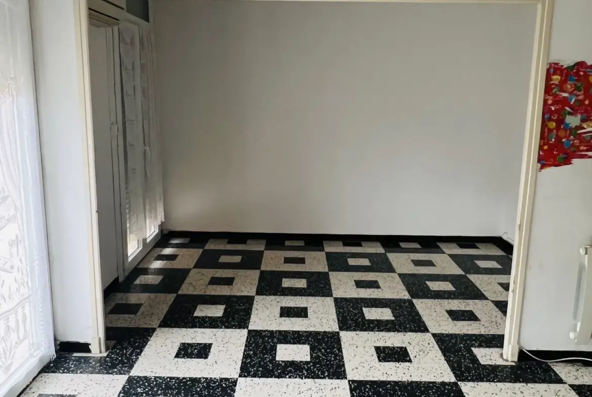 Appartement T4 à vendre à Lunel avec 2 balcons 