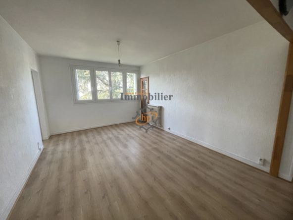 Vente appartement T4 avec terrasse et cave à St Affrique 