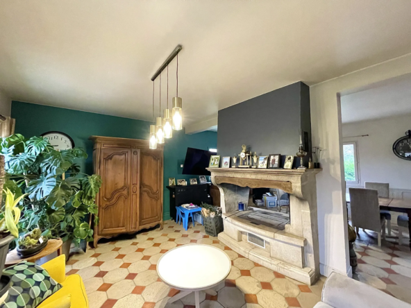Maison de charme à Montbard avec piscine et grand terrain 