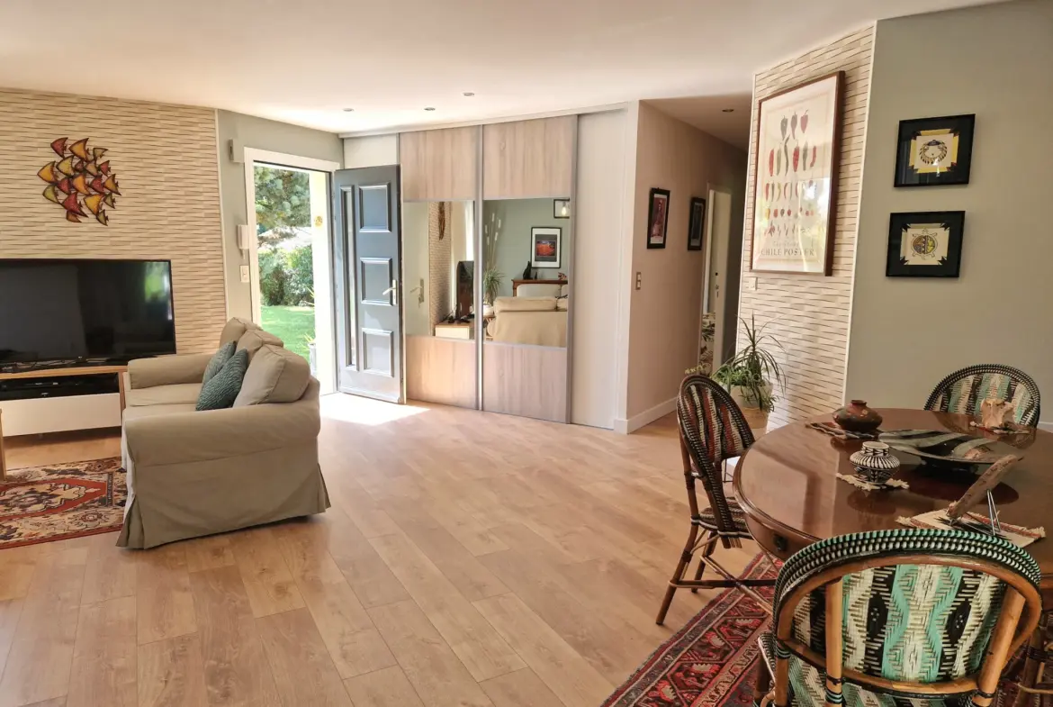 Maison de plain-pied à Langon avec 4 chambres et terrasse 