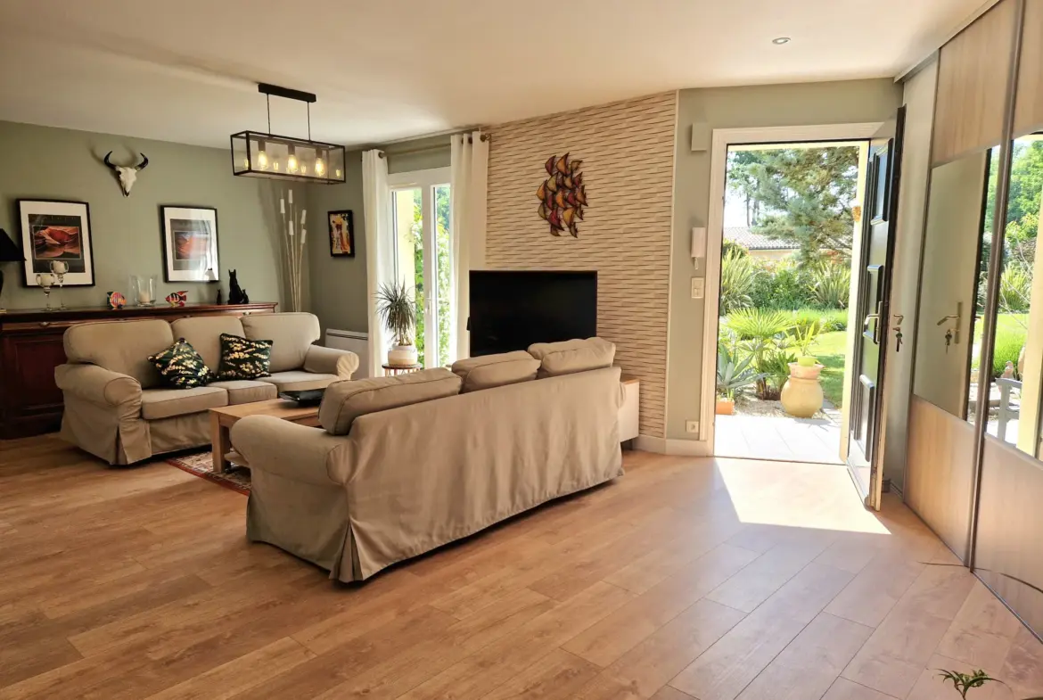 Maison de plain-pied à Langon avec 4 chambres et terrasse 