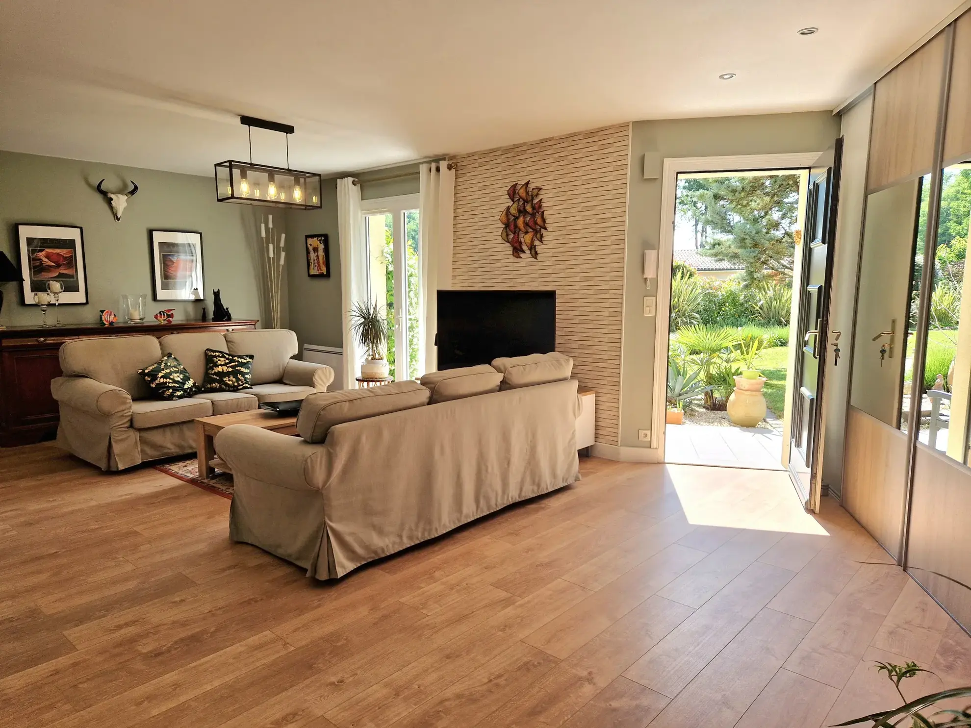 Maison de plain-pied à Langon avec 4 chambres et terrasse 