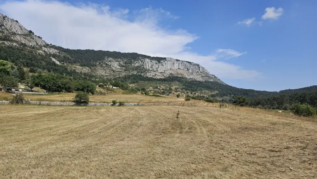 A vendre : Terrain de loisirs à Séranon, 5135 m²