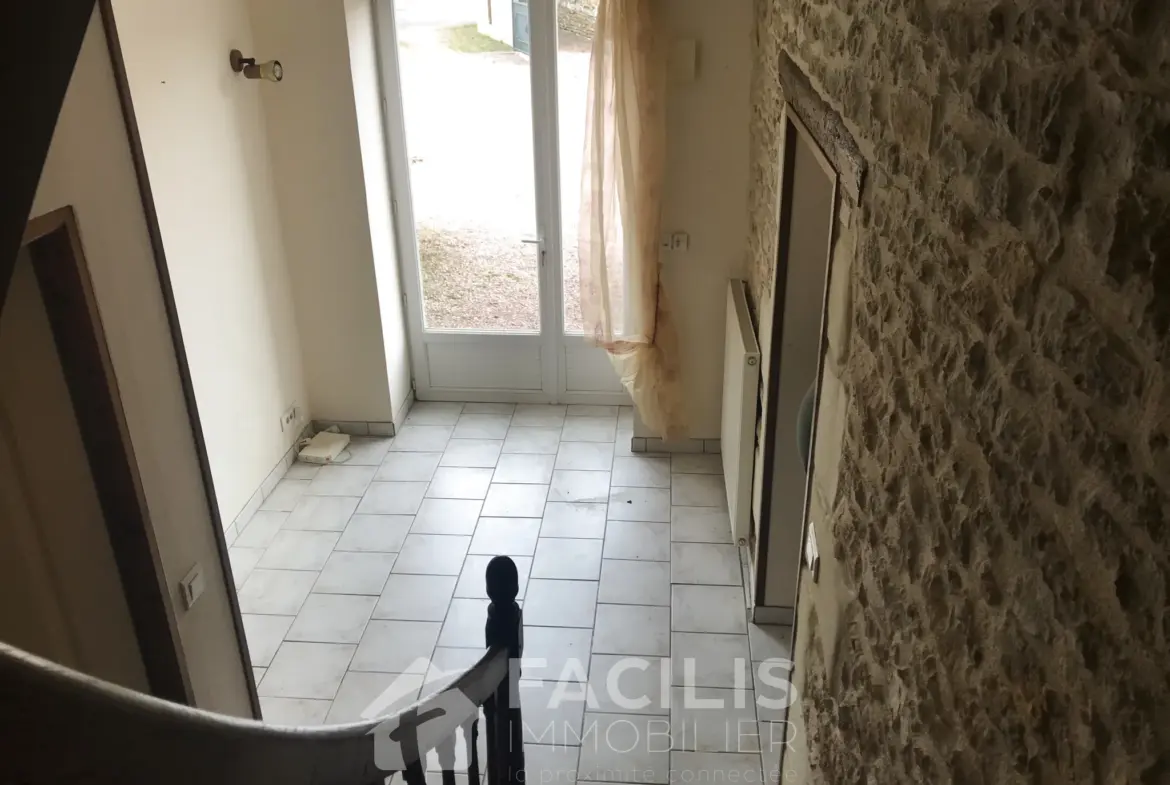 Achetez cette belle longère en pierres à Moncontour 