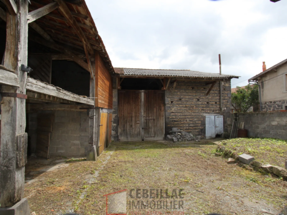 Maison avec jardin et dépendances à vendre à Saint-Laure, proche d'Ennezat 