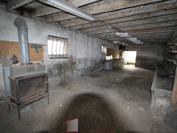 Maison avec jardin et dépendances à vendre à Saint-Laure, proche d'Ennezat 