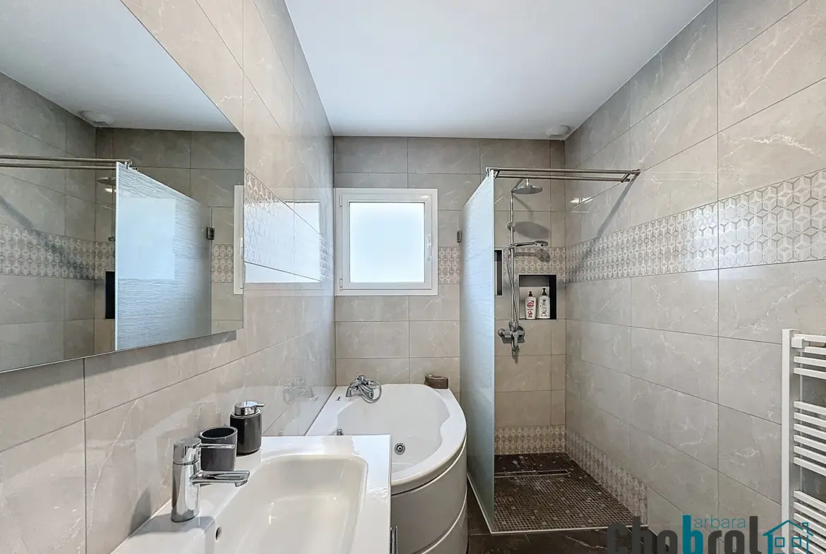 Charmante maison contemporaine à vendre à Pompignan 