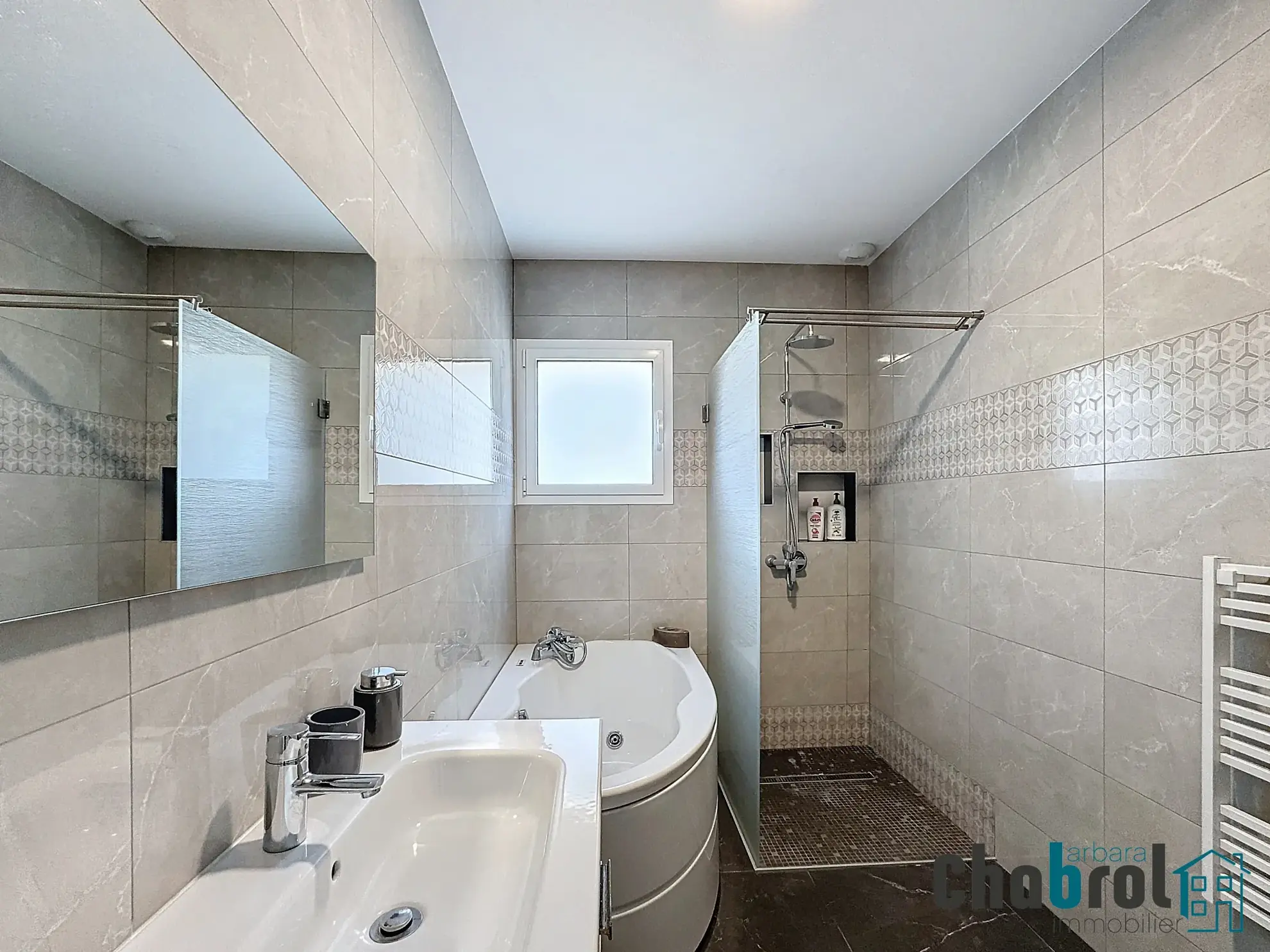 Charmante maison contemporaine à vendre à Pompignan 
