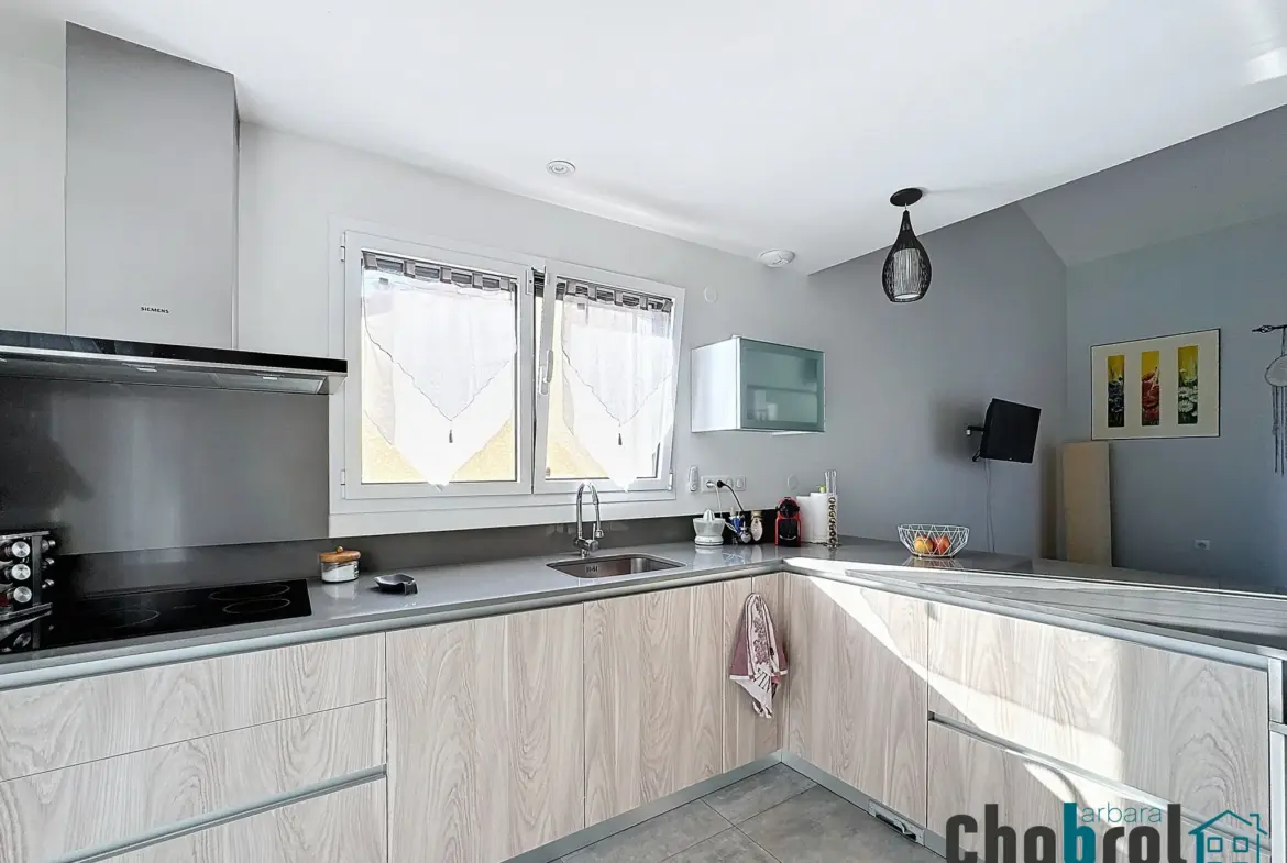 Charmante maison contemporaine à vendre à Pompignan 