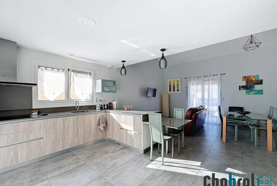 Charmante maison contemporaine à vendre à Pompignan 