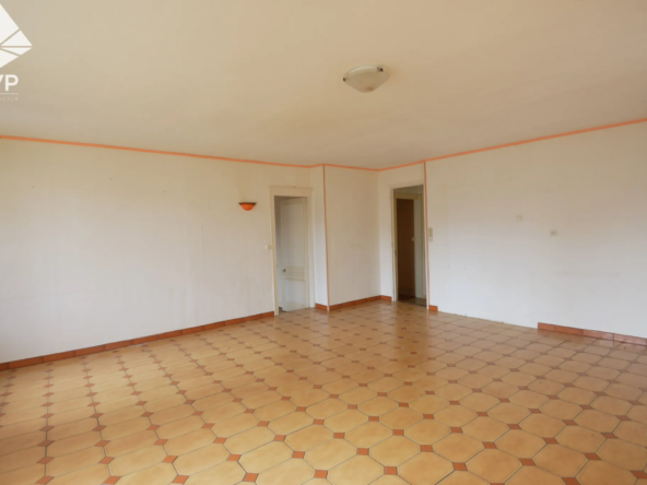 Appartement lumineux 4 chambres à vendre au centre-ville de Bolbec 